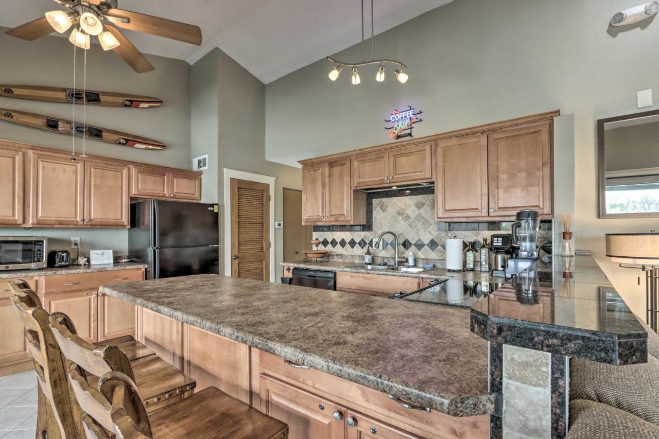 Osage Beach Condo With Lake Of The Ozarks Views Exterior photo