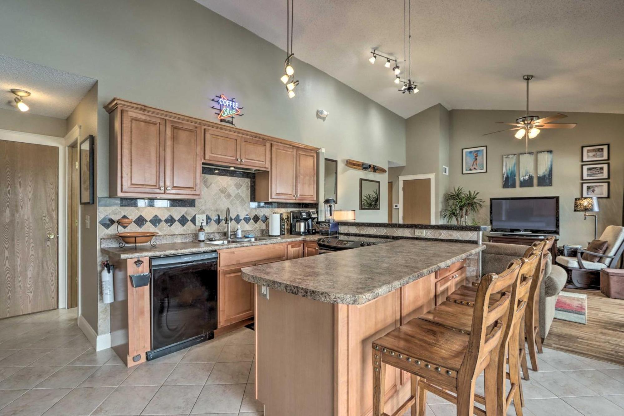 Osage Beach Condo With Lake Of The Ozarks Views Exterior photo