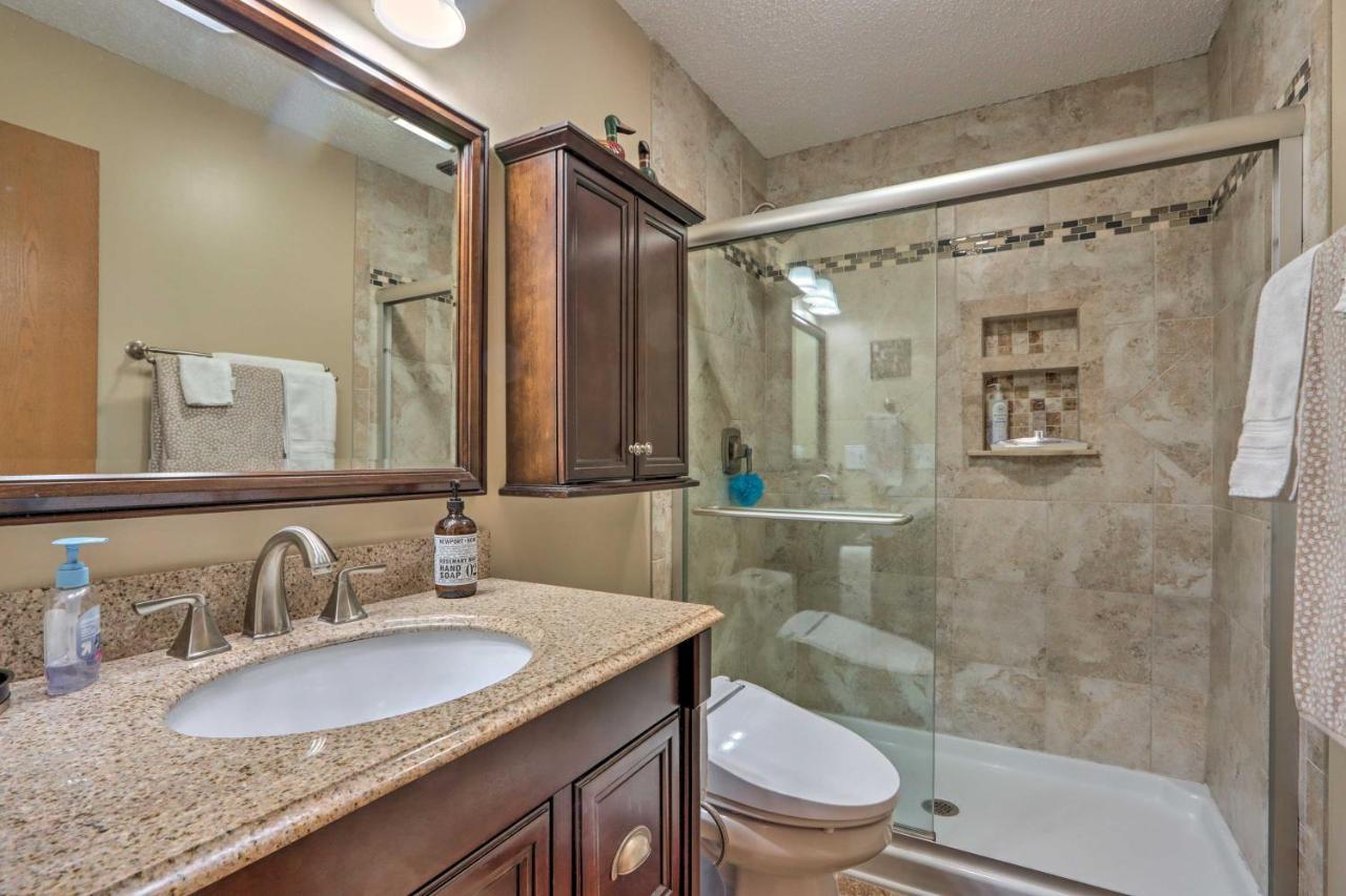 Osage Beach Condo With Lake Of The Ozarks Views Exterior photo